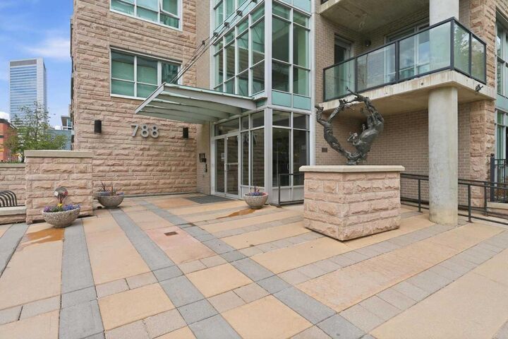 Property Photo:  788 12 Avenue SW 1509  AB T2R 0H1 