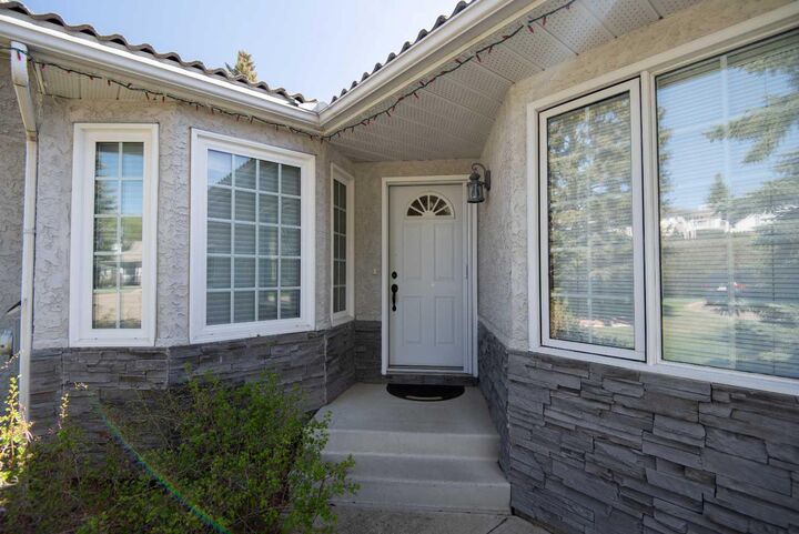 Property Photo:  4700 Fountain Drive 14  AB T4N 6W4 