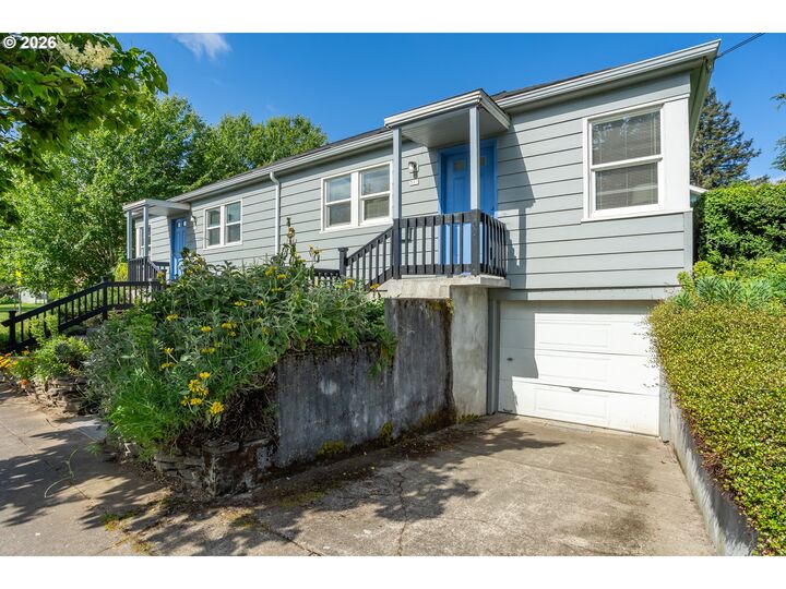 Property Photo: 305 NE 26th Ave OR 97232