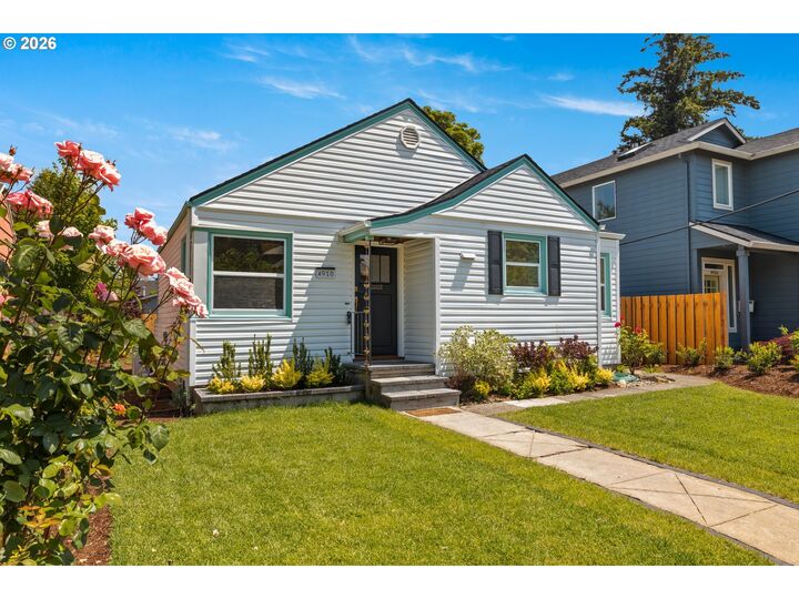 Property Photo:  4910 SE 65th Ave  OR 97206 