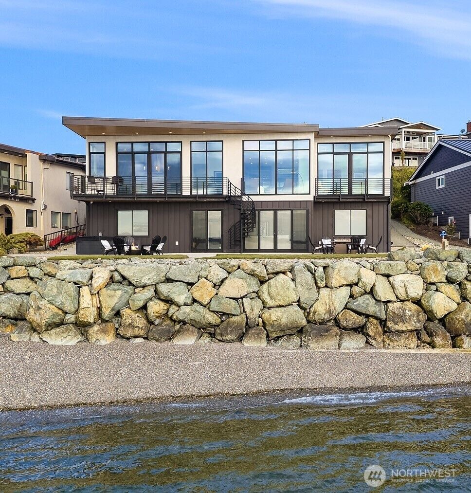 Property Photo:  1104  Bayshore Drive  WA 98282 