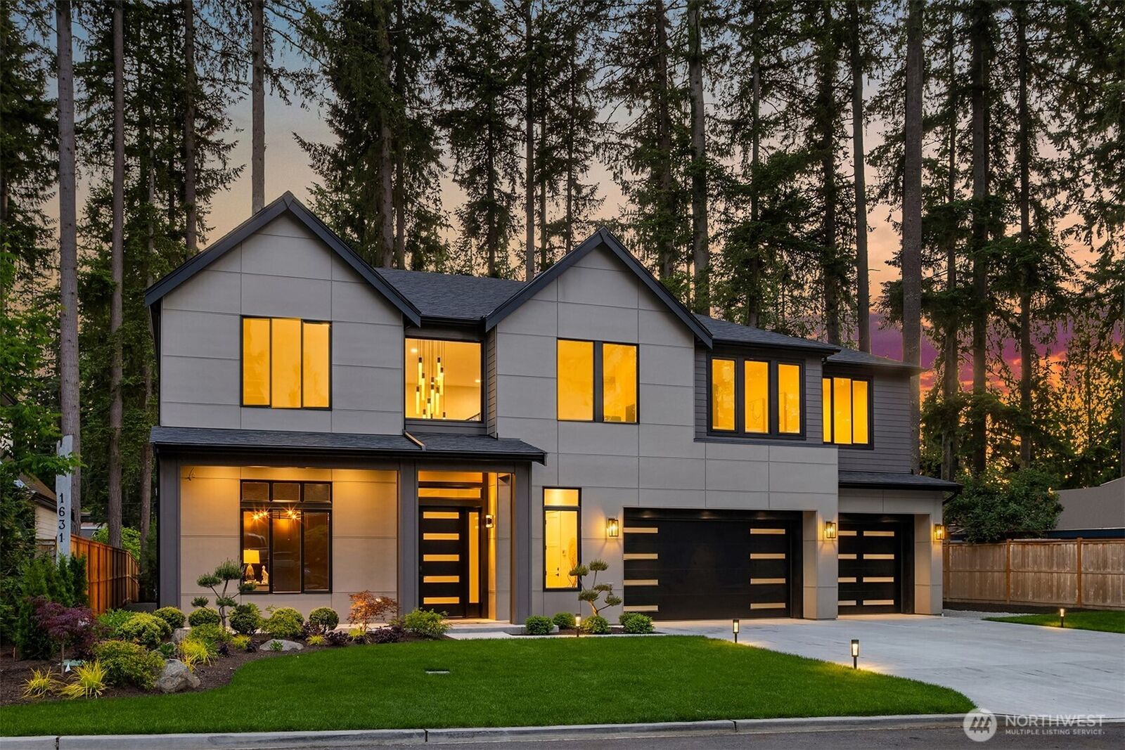 Property Photo:  1631  153rd Avenue SE  WA 98007 