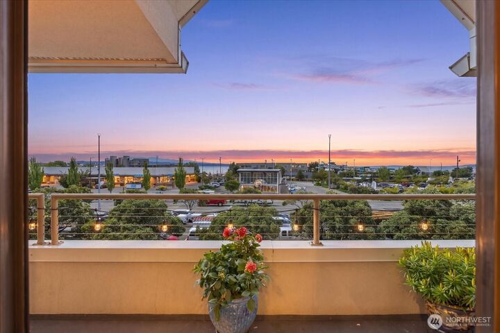 Property Photo: 110 James Street 302 WA 98020