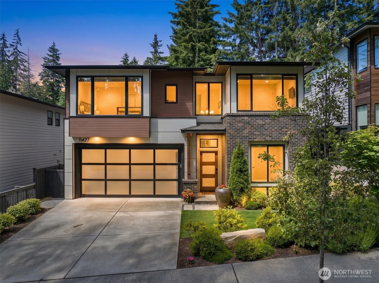 Property Photo:  11427  115th Avenue NE  WA 98033 