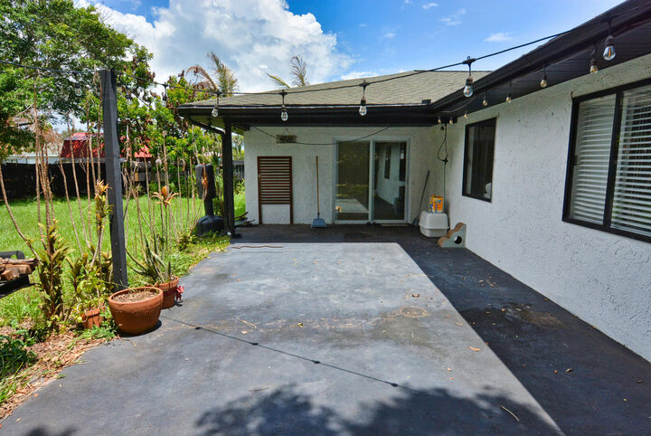 Property Photo:  2117 SE East Dunbrooke Circle  FL 34952 