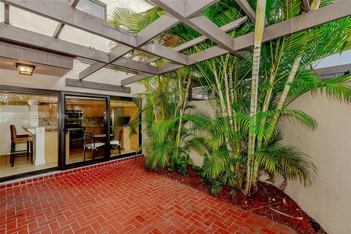 Property Photo: 4700 SW 67th Ave P8 FL 33155