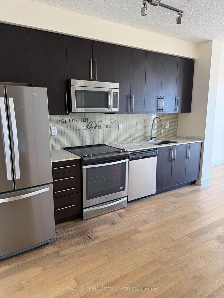 Property Photo:  4011 Brickstone Mews 3308  ON L5B 0G3 