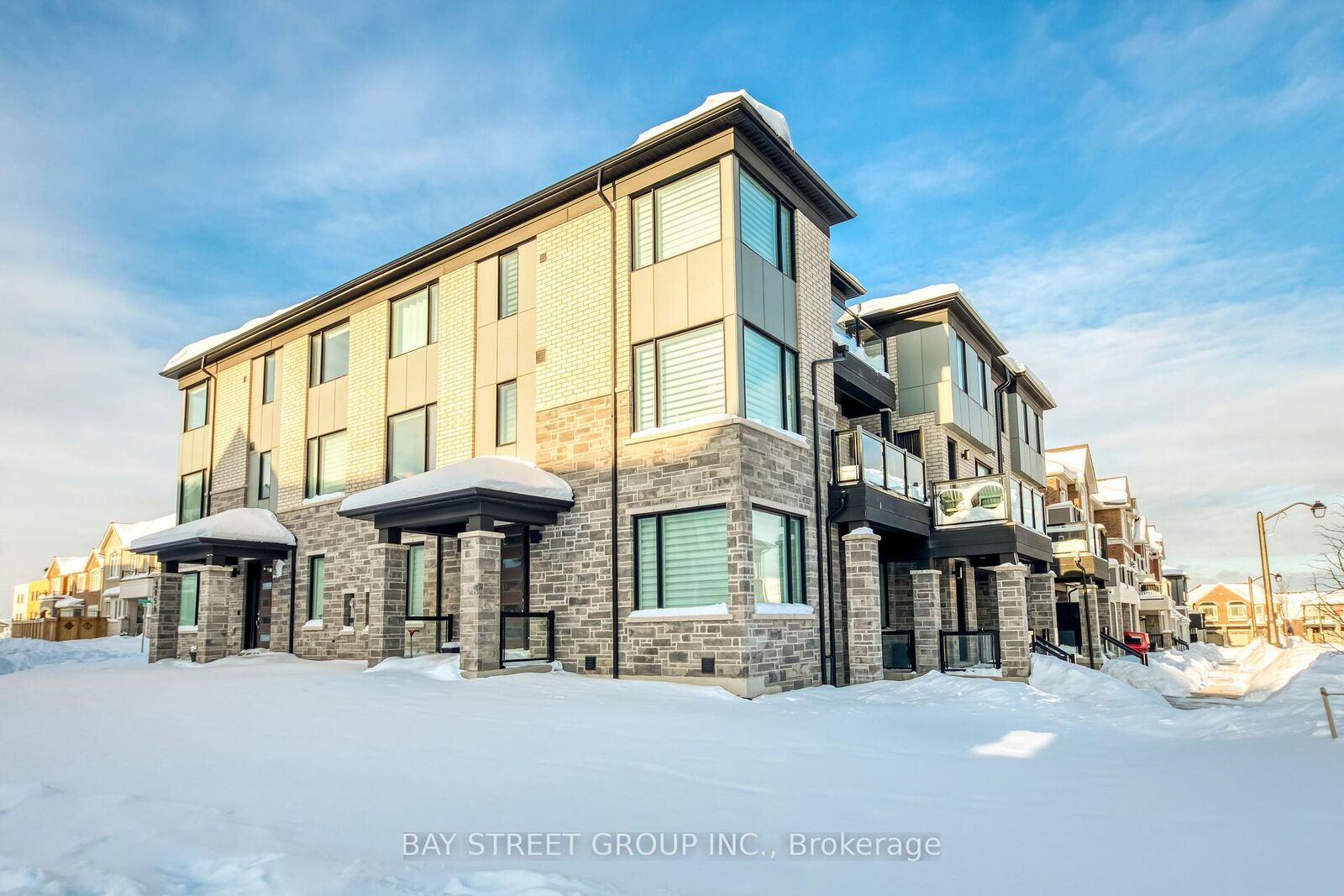 Property Photo: 3049 Merrick Road ON L6H 7G1