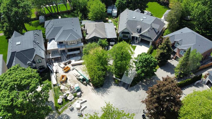 Property Photo: 10 Shaver Court ON M9B 4P5