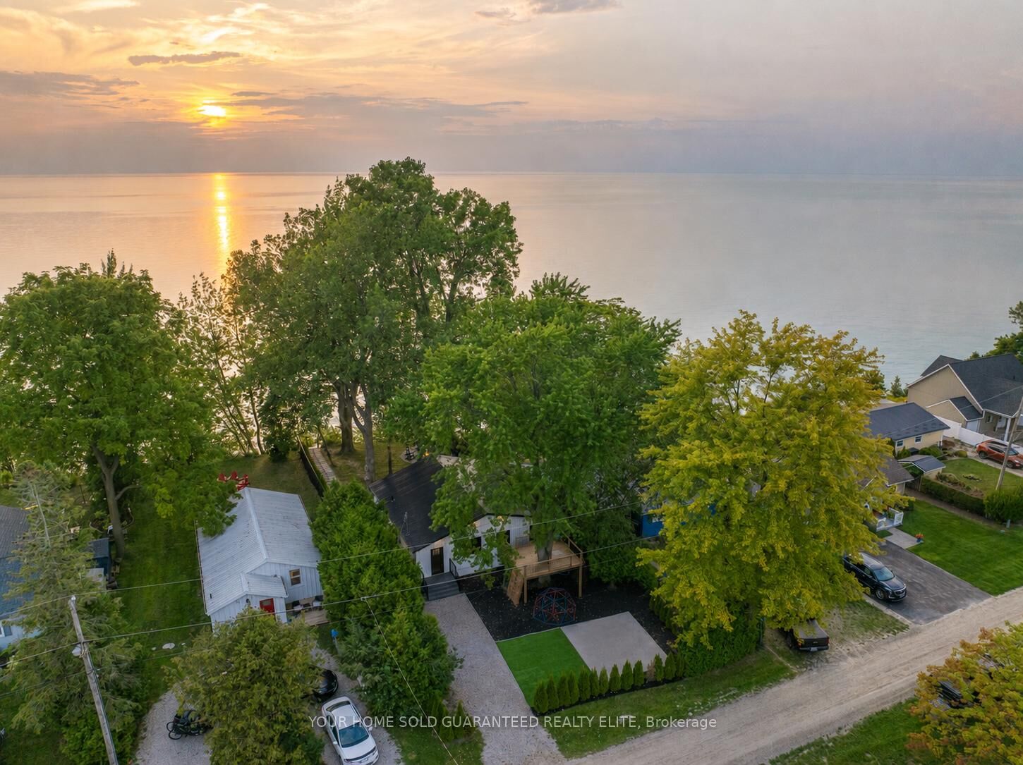 Property Photo: 71865 Sunview Avenue ON N0M 1N0