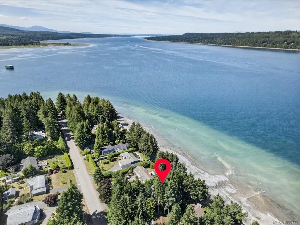 Property Photo: 7630 Ships Point Rd BC V0R 1W0