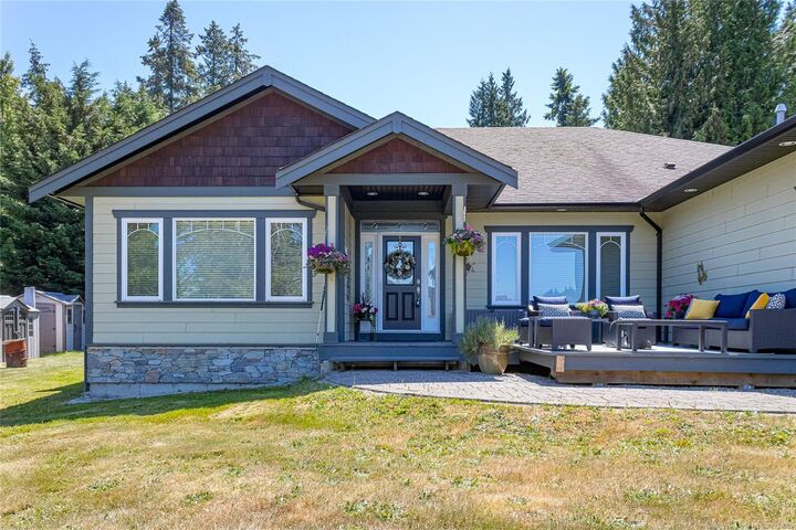 10115 Chemainus Rd — photo 1