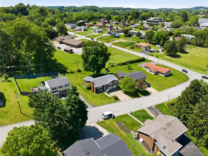 Property Photo:  5 Waverly Dr  PA 15601 