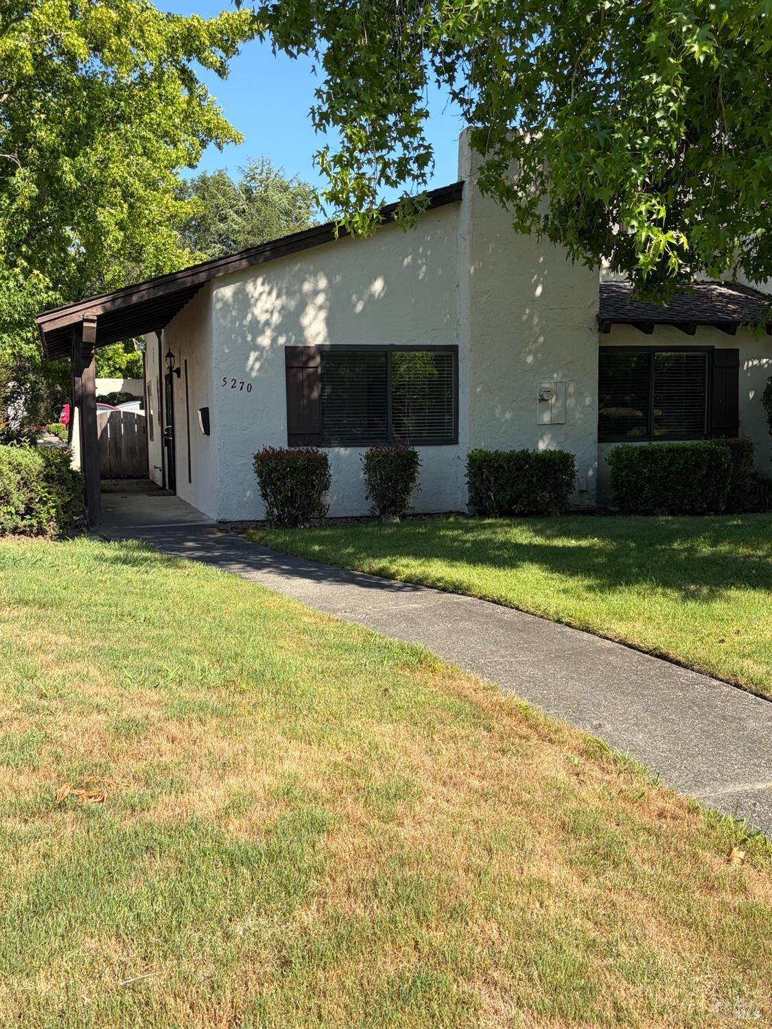Property Photo:  5270 El Mercado Parkway  CA 95403 