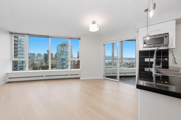 Property Photo: 689 Abbott Street 2901 BC V6B 0J2