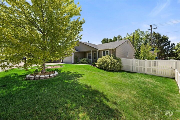 Property Photo: 8509 W Falling Star St ID 83709