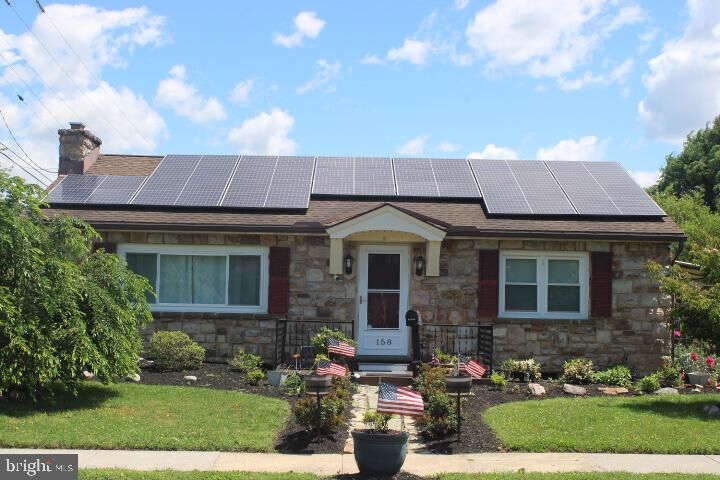 Property Photo:  158 N Green Street  PA 17078 