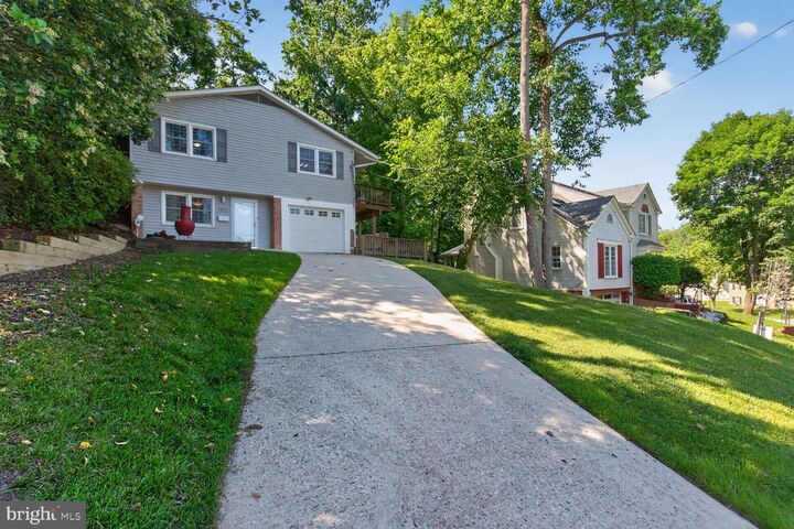 Property Photo:  2422 Parkway  MD 20785 