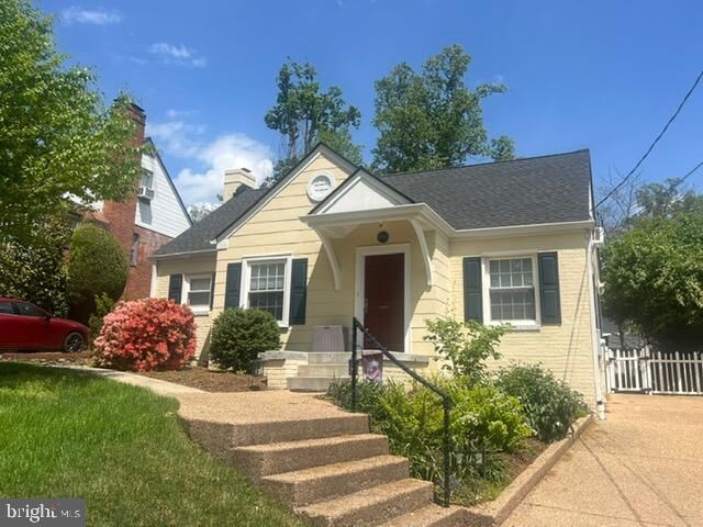 Property Photo:  875 N Kentucky Street  VA 22205 