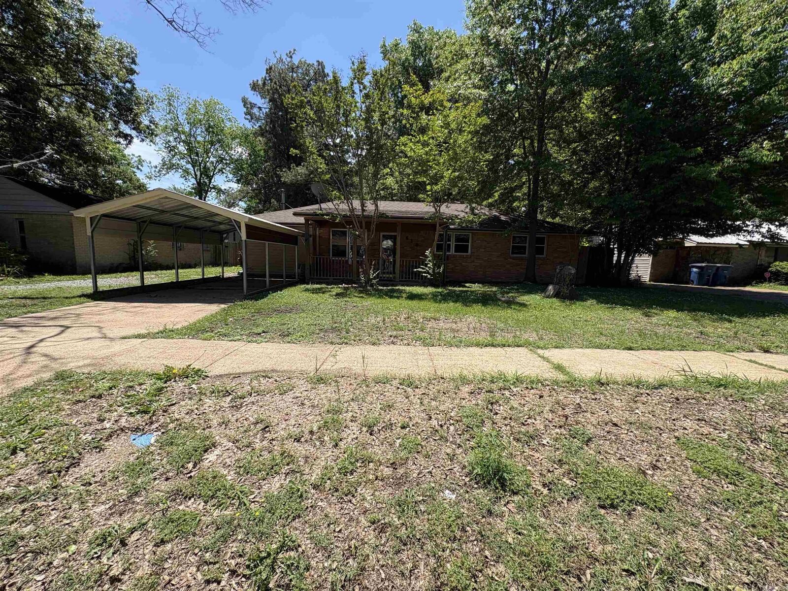 Property Photo:  610 N Roselawn  AR 72301 