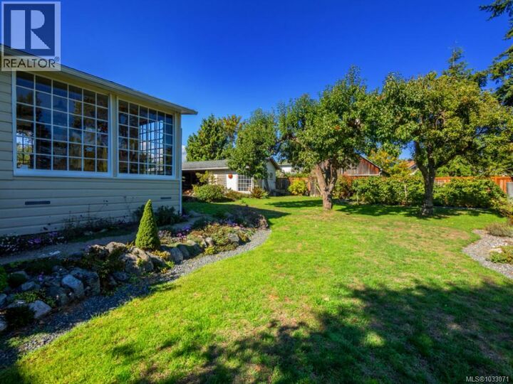 Property Photo:  1736 Haultain Street  BC V8R 2L2 