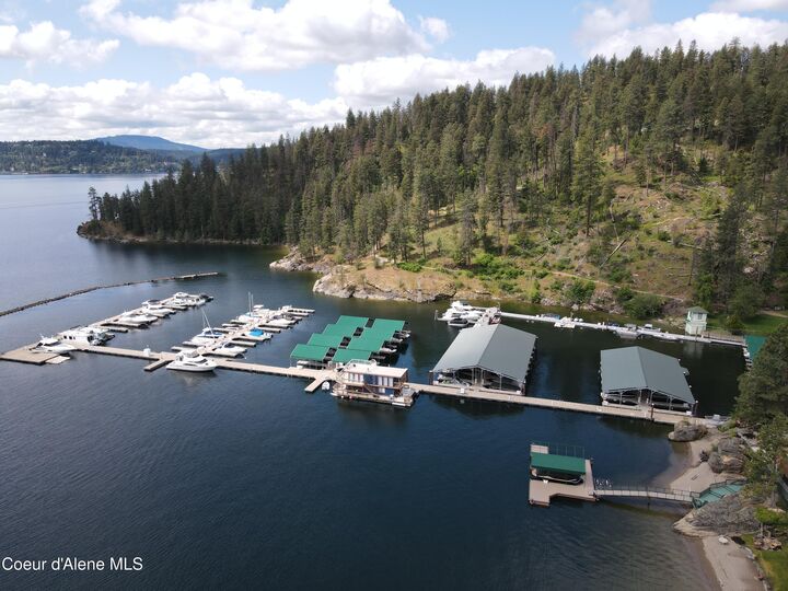 Property Photo:  1100 E Lakeshore Dr D-17  ID 83814 