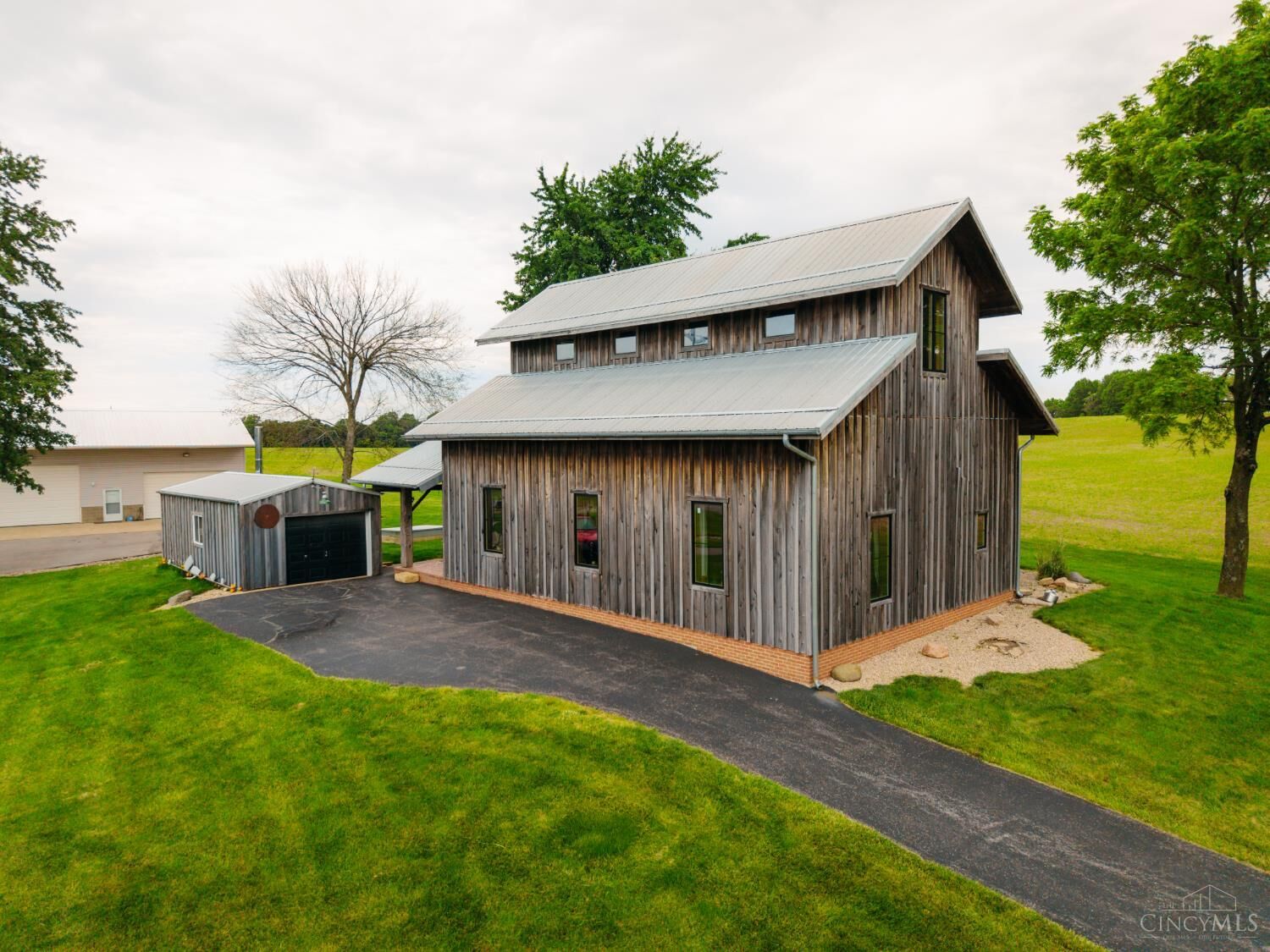 Property Photo: 4971 Mt. Washington Road OH 45133