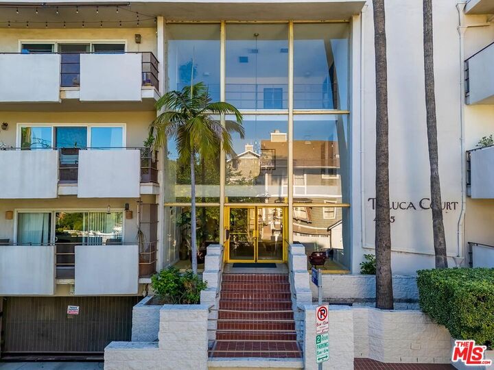 Property Photo:  4445 Cartwright Ave  CA 91602 