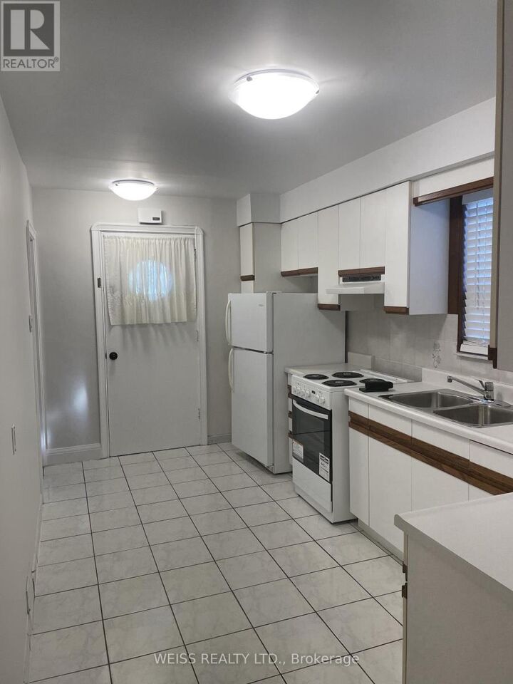 Property Photo: 10 Danesbury Avenue ON M6B 3K7
