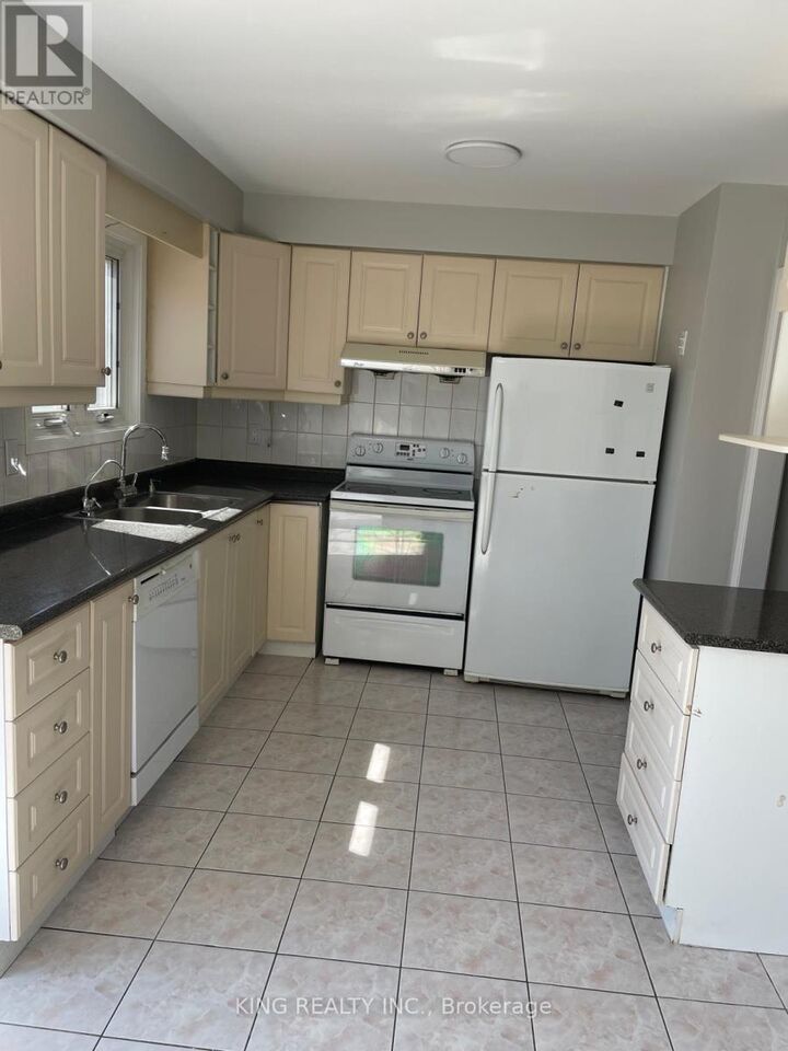 Property Photo: 33 Rowe Court ON L3S 2J6