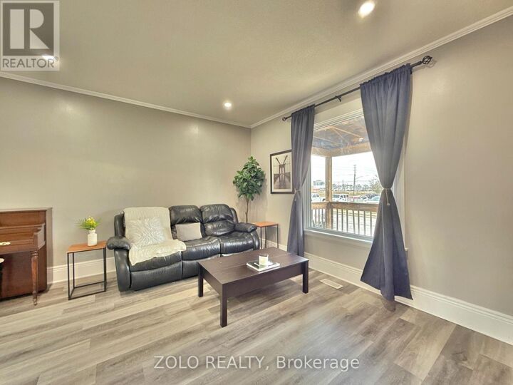 Property Photo:  9 Fourth Avenue  ON N5R 4G8 