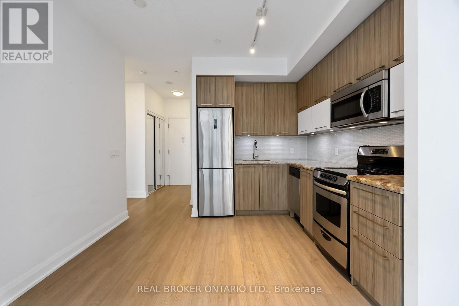 Property Photo:  56 Annie Craig Drive 302  ON M8V 0C5 