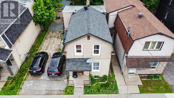Property Photo:  89 Marier Avenue  ON K1L 5S2 