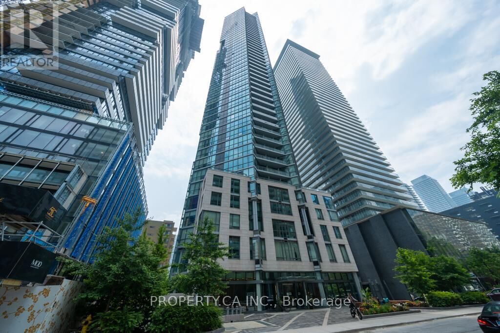 Property Photo: 45 Charles Street East 1906 ON M4Y 0B8