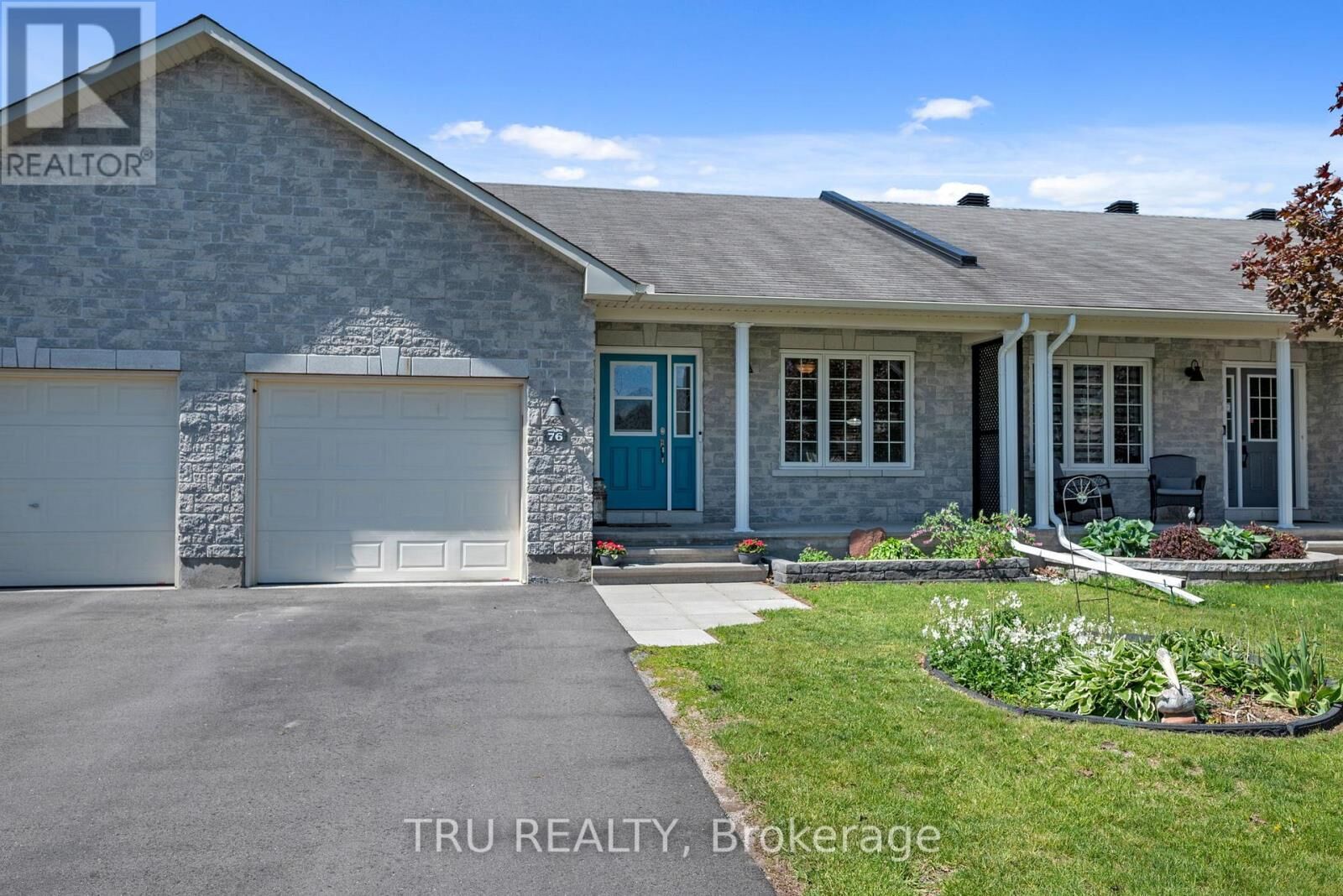 Property Photo:  76 Johanna Street  ON K0A 1A0 