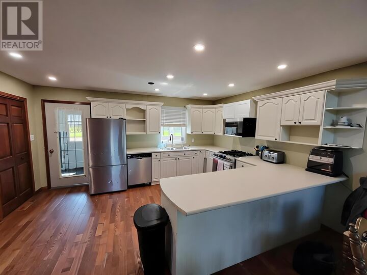 Property Photo:  285 Sundwall Rd  ON P0W 1N0 