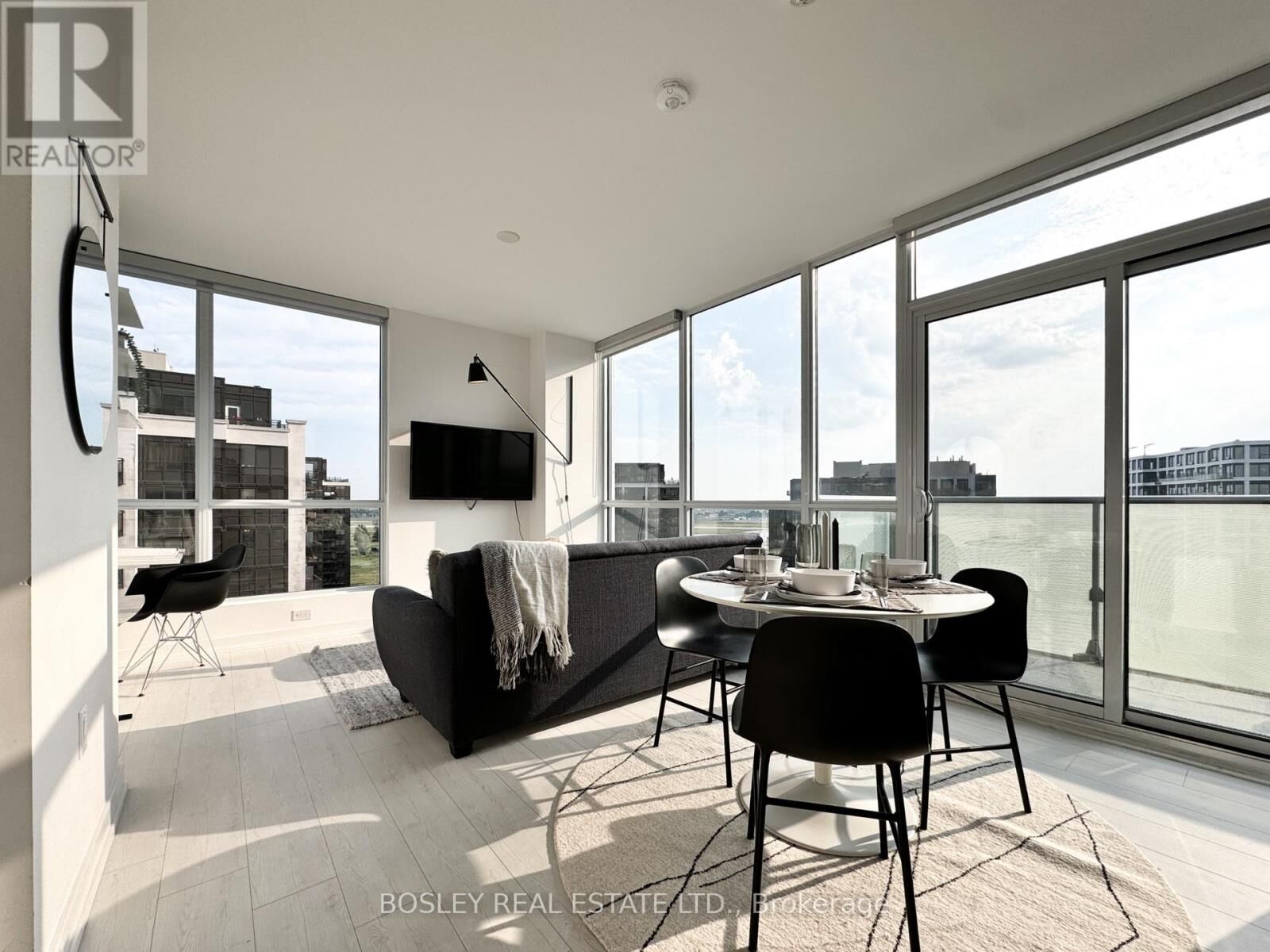Property Photo: 10 De Boers Drive 1313 ON M3J 0L6