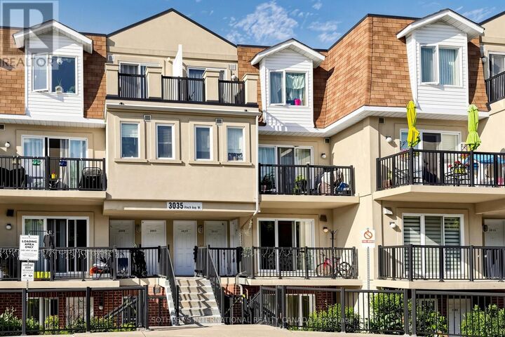 Property Photo:  3035 Finch Avenue West 2012  ON M9M 0A2 