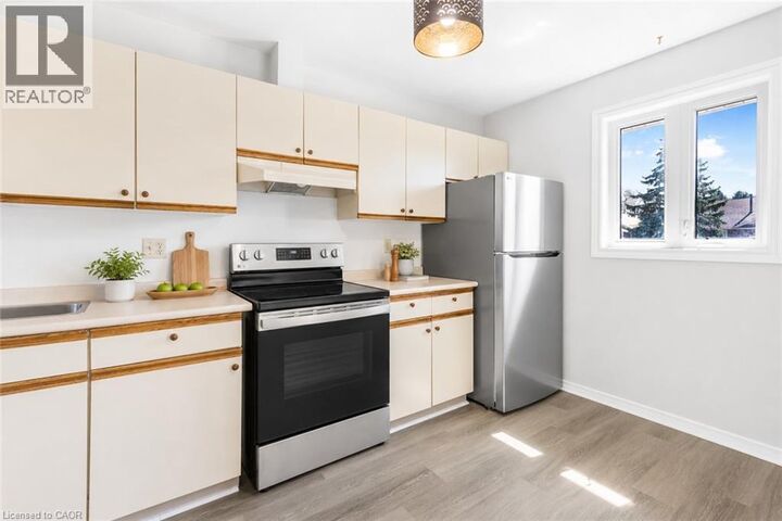 Property Photo: 122 Bunting Road 54 ON L2P 3X7