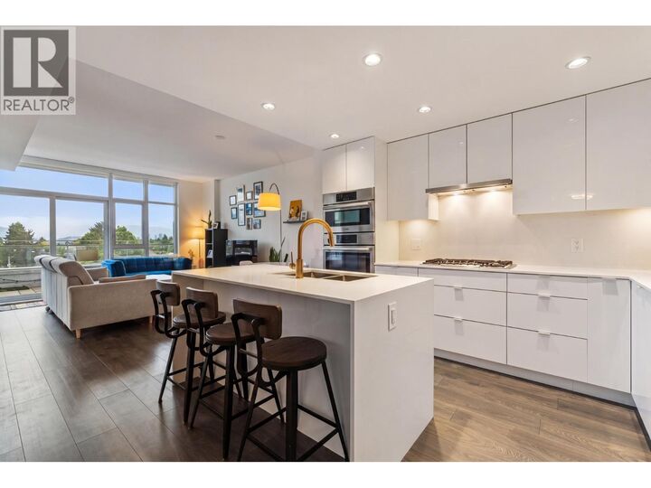 Property Photo: 2435 Kingsway 608 BC V5R 5G8