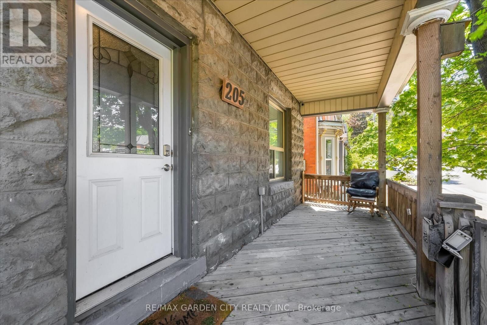 Property Photo: 205 Ferguson Avenue South Main ON L8N 2N2