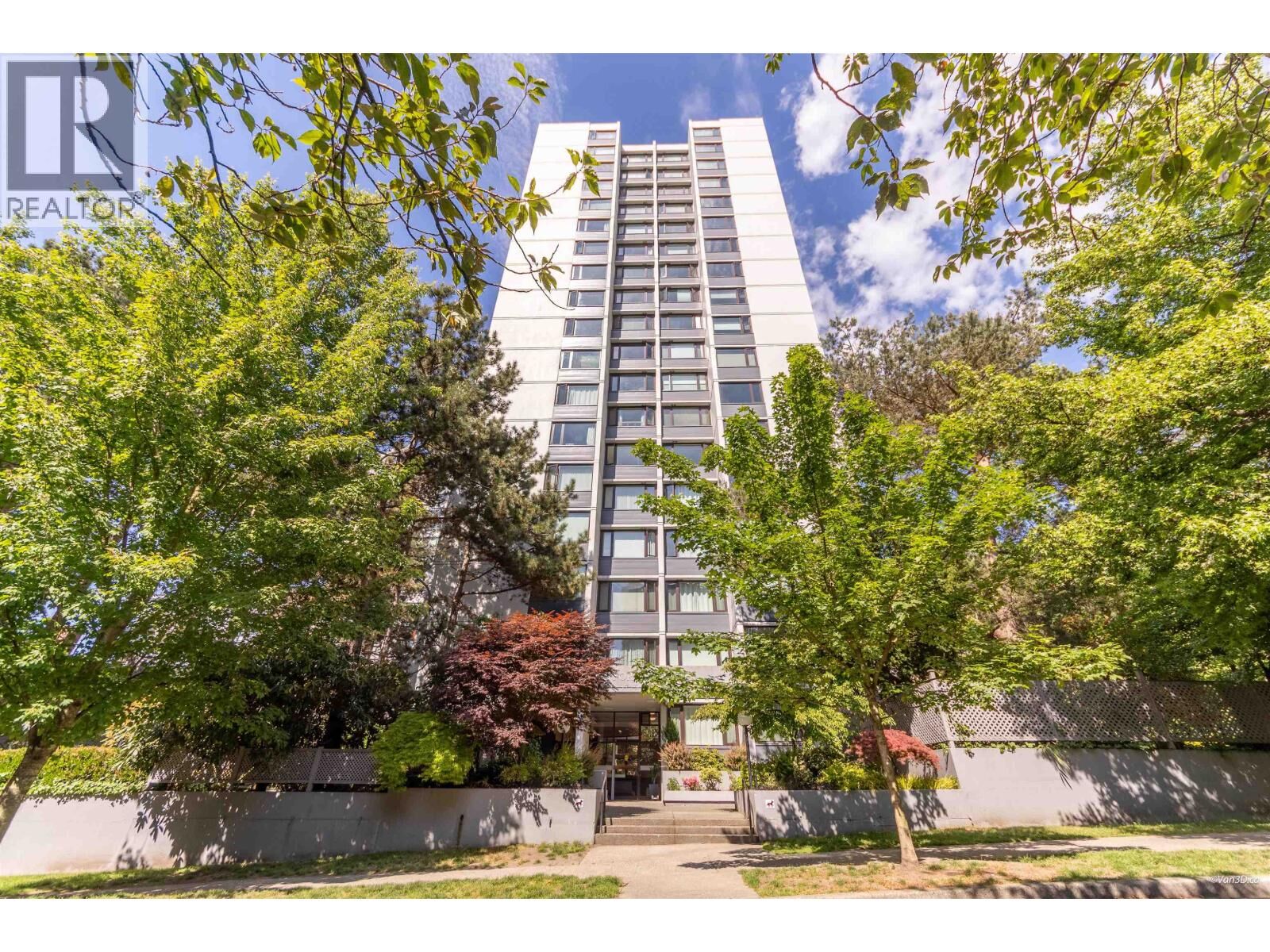 Property Photo: 1725 Pendrell Street 1501 BC V6G 2X7
