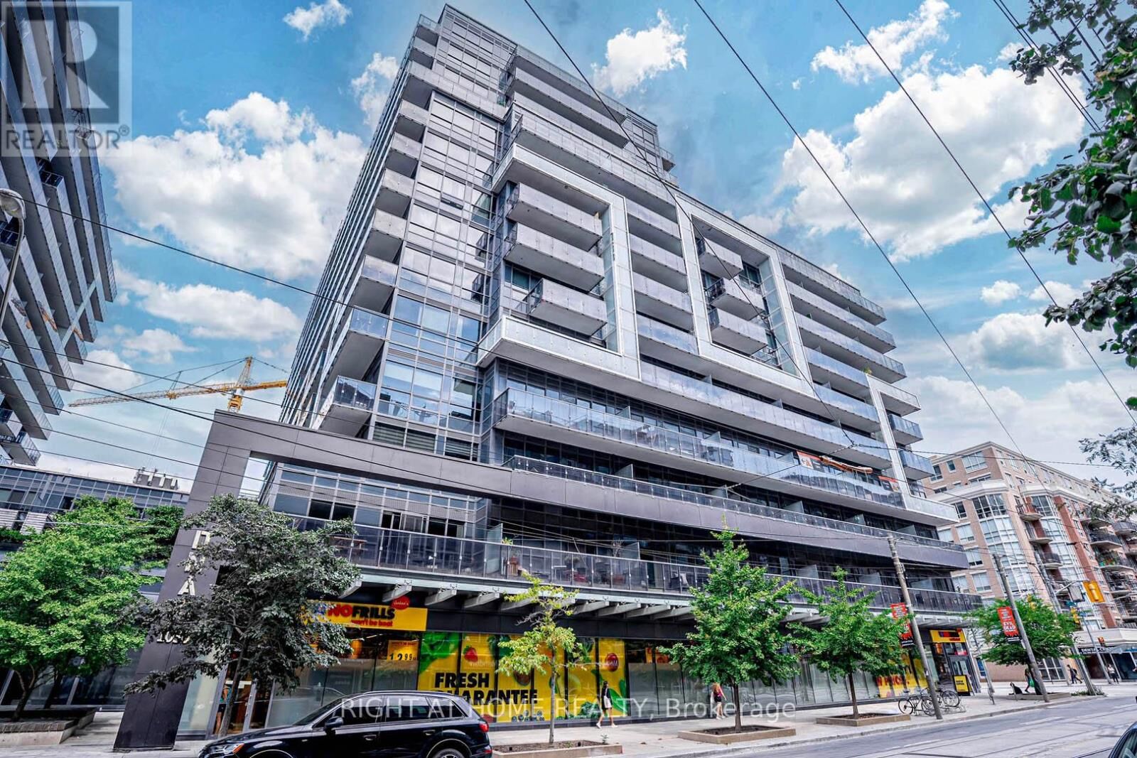 Property Photo: 1030 King Street West 802 ON M6K 3N3