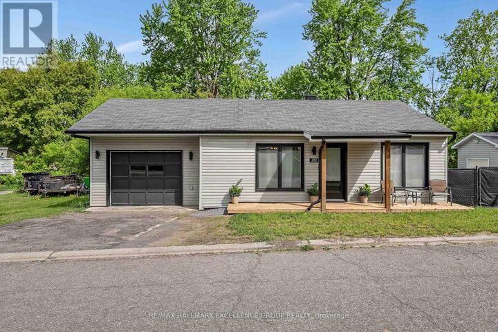 Property Photo: 1310 Henri Circle ON K4K 1C6