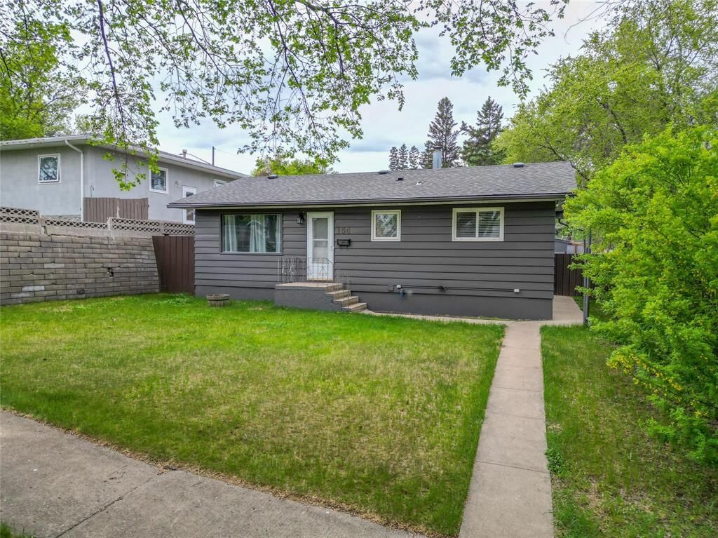Property Photo: 154 12th Street East MB R7A 5X2