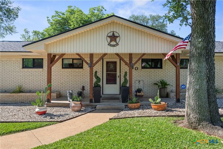 Property Photo: 3310 Red Bud Road TX 76502