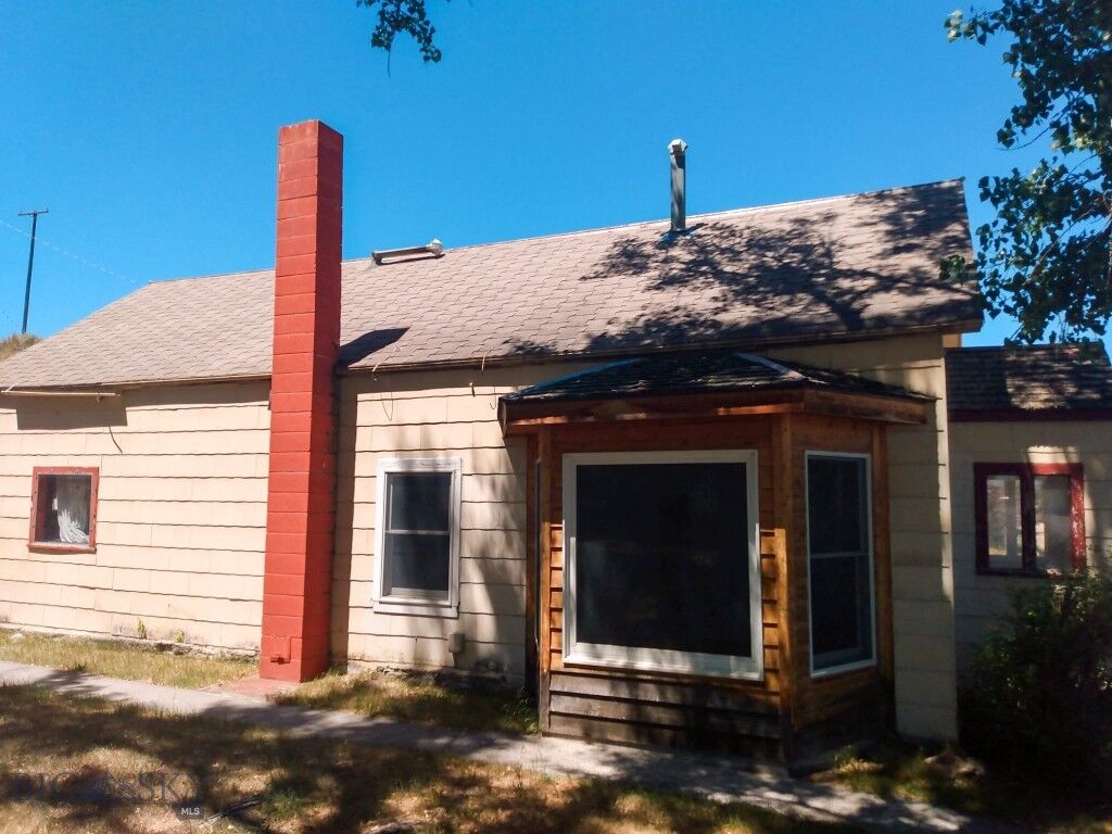 Property Photo: 313 Main Street MT 59643