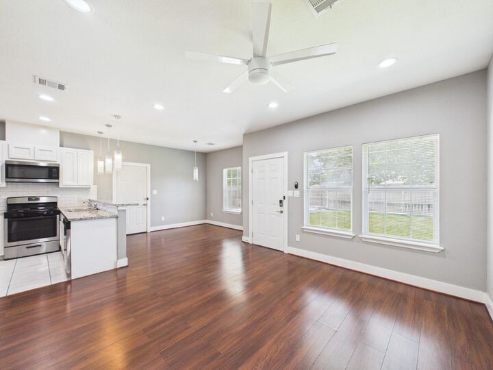 Property Photo:  9214 Firnat Street  TX 77016 