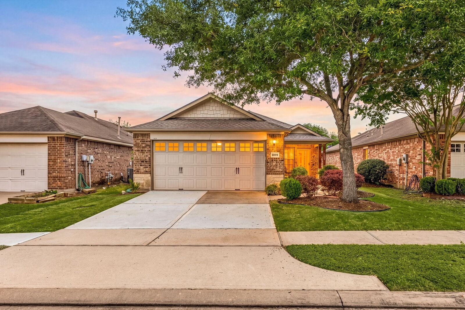 Property Photo: 1031 Oleander Way TX 77469