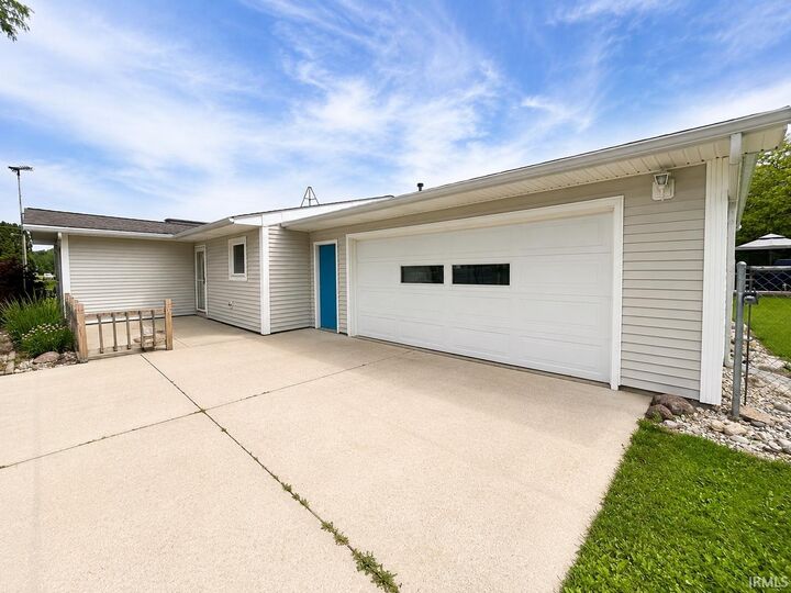 Property Photo:  1321 N Lima Road  IN 46755-2319 